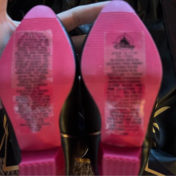 Disney frozen anna outfit with real boots - Picture 7 of 9